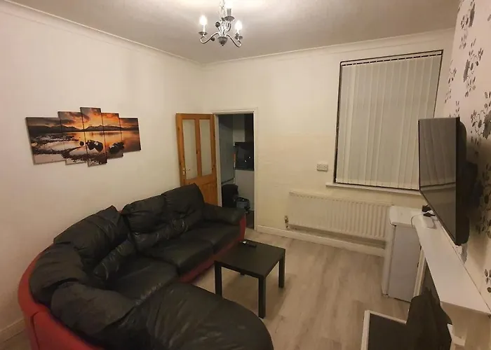 2 Bedroom House, Tunstall, Stoke-On-Trent.