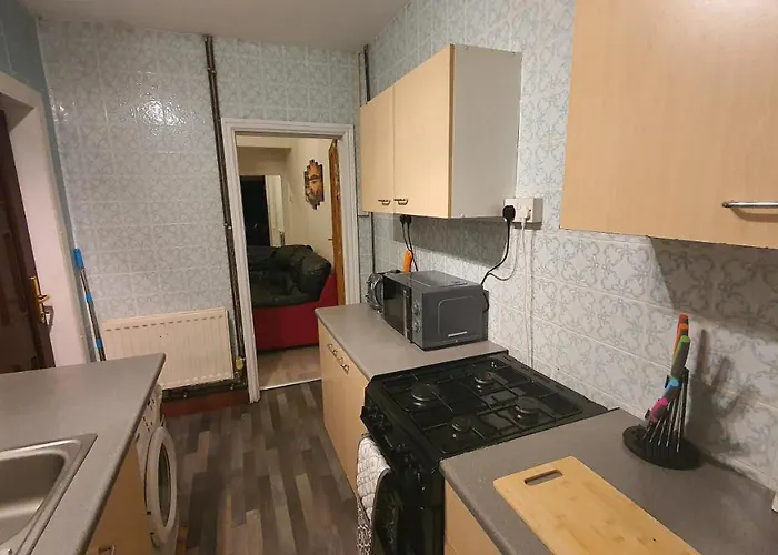 2 Bedroom House, Tunstall, Stoke-On-Trent.