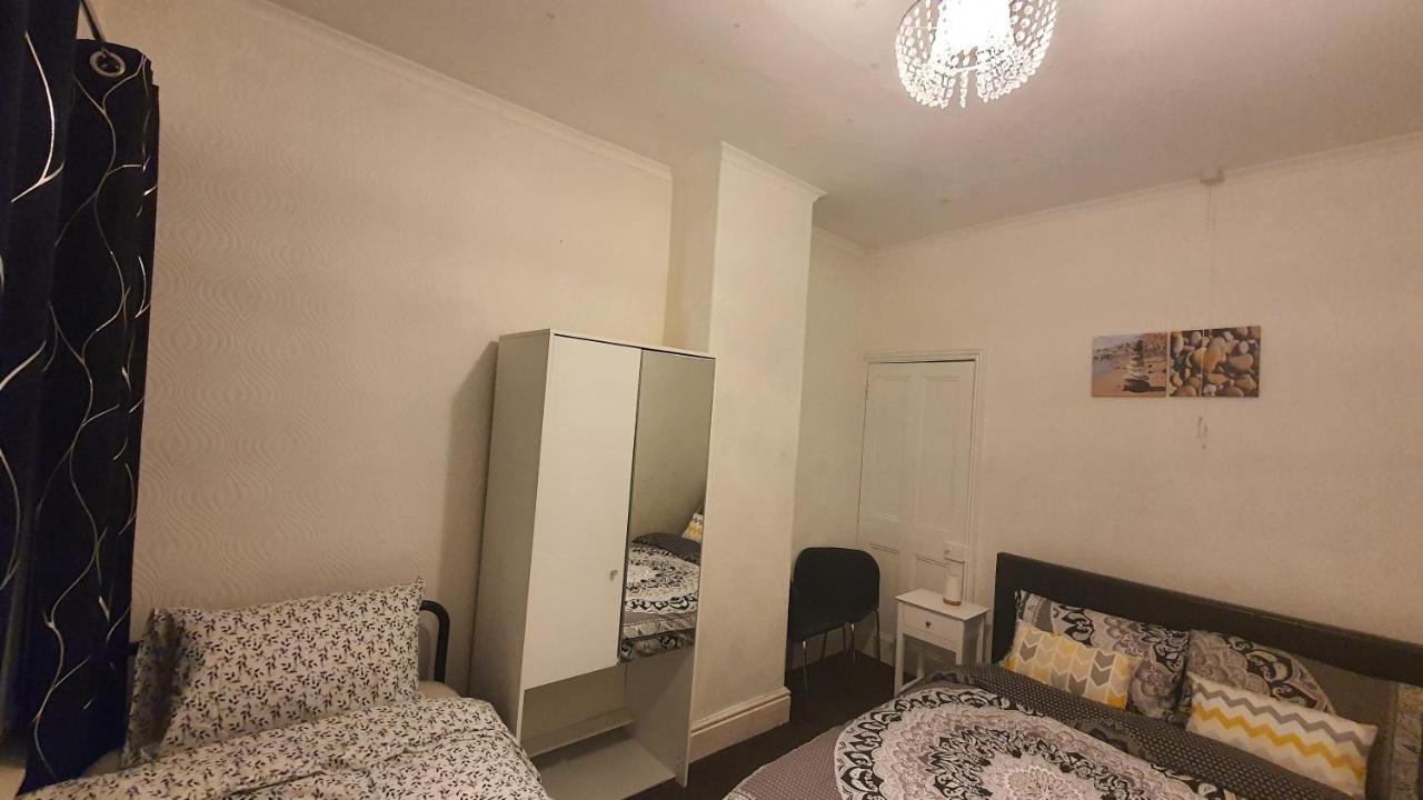 2 Bedroom House, Tunstall, Stoke-on-trent. Stoke-on-Trent